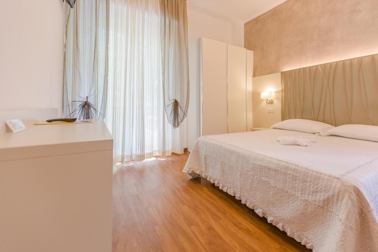 Hotel Bremen Rimini Ngoại thất bức ảnh